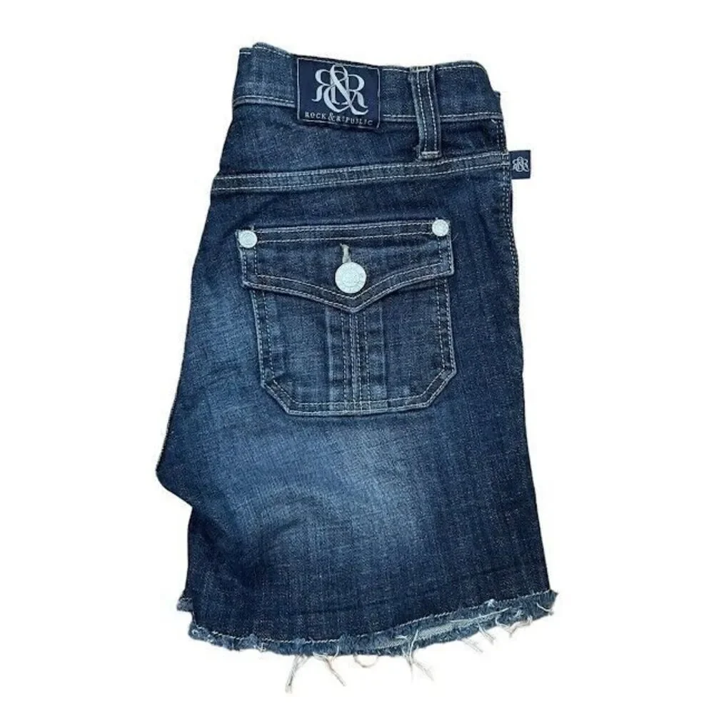 Rock & Republic Stinger Cut Off  Jean Shorts Size 2 Dark Wash Blue Stretch Denim